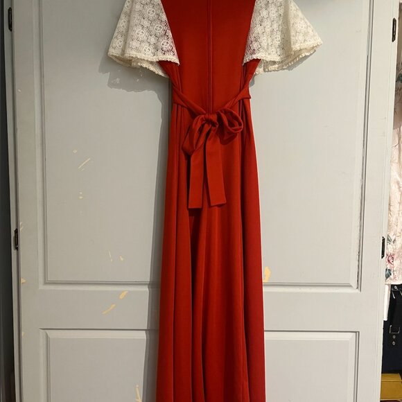 Vintage hand-made lace dress - Picture 3 of 5